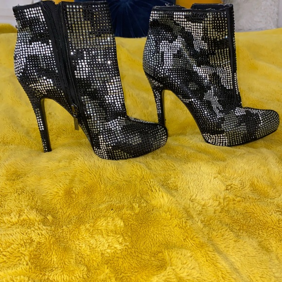 Report Signature Boots, Rhinestone - Picture 2 of 6